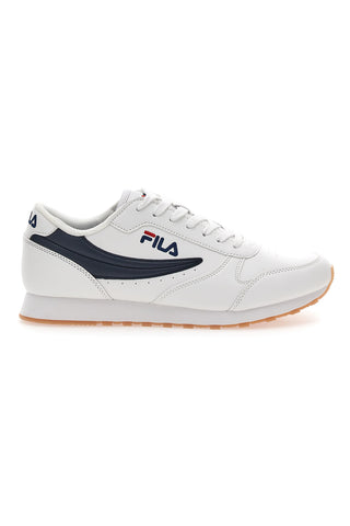 Weiße und blaue Sneakers mit herausnehmbarer Fila Orbit-Einlegesohle