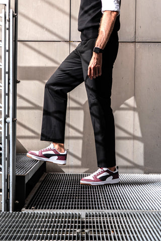 Burgunderrote und weiße Puma Rebound V6 Low Sneakers