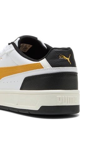 Puma Court Classico Weiße Sneakers mit gelben und schwarzen Details