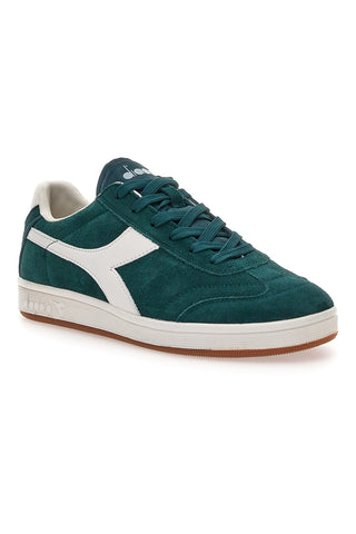 Grüne Wildleder-Sneaker mit seitlichem Diadora Kick-Logo