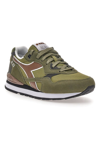 Diadora N.92 – Sneaker aus Stoff und Wildleder in Militärgrün