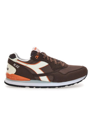 Braune Stoff-Sneaker mit orangefarbenen Details Diadora 183076 30045