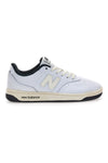 New Balance BB80AWB – Weiße Leder-Sneaker mit schwarzem Besatz