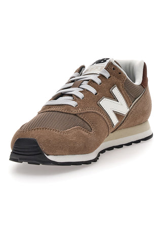 Sneakers marroni in suede con logo bianco New Balance 373