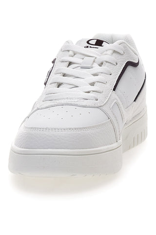 Weiße Sneakers „Clay Evolve“ von Champion mit schwarzen Profilen