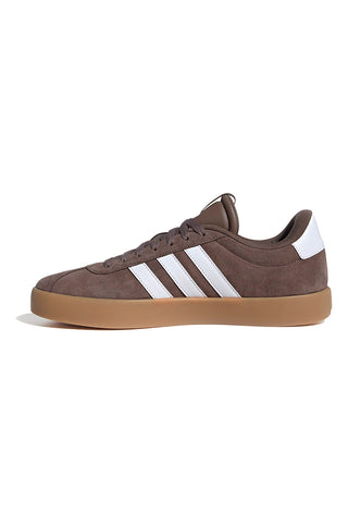 Sneakers marroni con strisce bianche e suola color gum Adidas VL Court 3