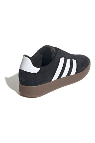 Schwarze Sneakers mit brauner Sohle und weißen 3-Streifen Adidas Barreda