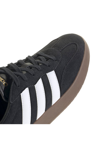 Schwarze Sneakers mit brauner Sohle und weißen 3-Streifen Adidas Barreda