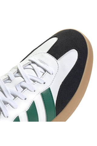 Sneakers bianche in pelle con strisce verdi Adidas Barreda