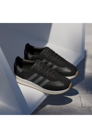 Sneakers nere con strisce grigie e suola ammortizzata Adidas Run 70s 2