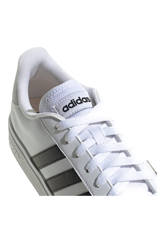 Adidas Grand Court Base 2 Weiße Sneaker mit schwarzen Streifen im Tennis-Stil