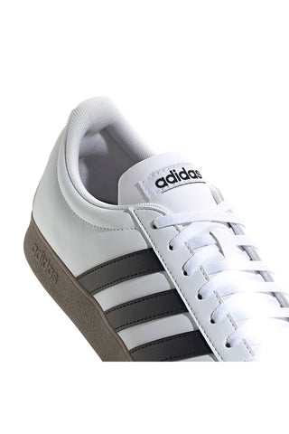 Adidas VL Court Base Weiße Sneaker mit verstärkter Zehenkappe und schwarzen Streifen