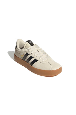 Beige Sneaker mit Adidas VL Court 3 Sohle in Gummifarbe