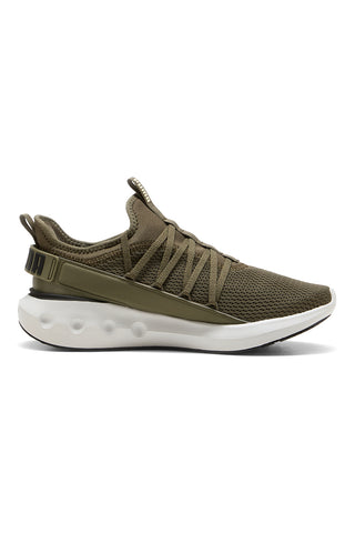 Olivgrüne Sneakers mit weißer Sohle Puma Softride Carson Fresh