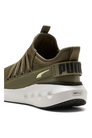 Olivgrüne Sneakers mit weißer Sohle Puma Softride Carson Fresh