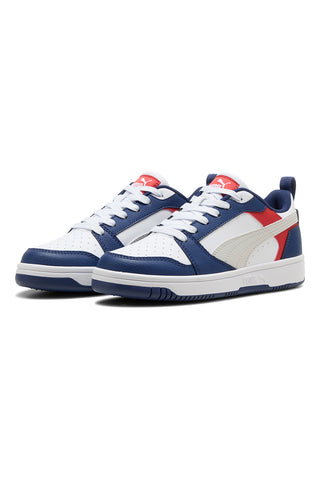 Blaue und rot-weiße Turnschuhe im Basketball-Stil Puma Rebound V6 Lo Jr