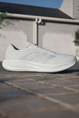 Leichte weiße Laufschuhe aus Mesh Adidas Response Runner 2