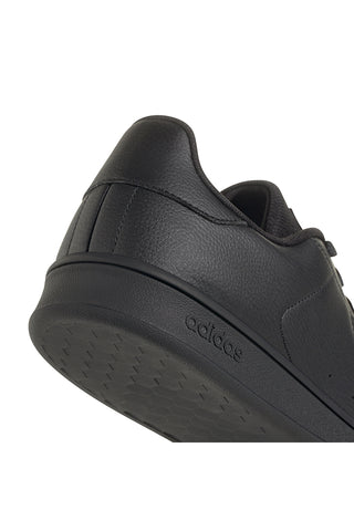 Schwarze Sneaker aus recyceltem Material Adidas URBAN COURT