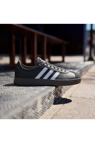 Schwarze Sneakers mit weißen Streifen Adidas VL COURT BASE