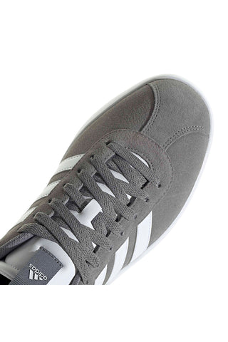 Graue Sneakers im T-Toe-Design Adidas VL Court 3.0