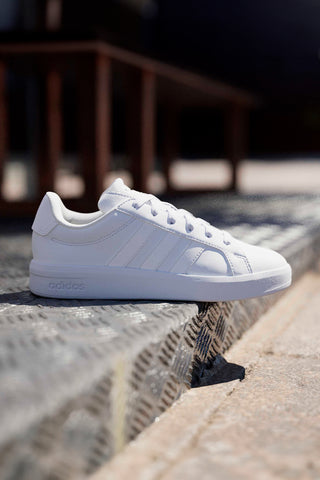 Weiße Sneakers Adidas Grand Court 3.0