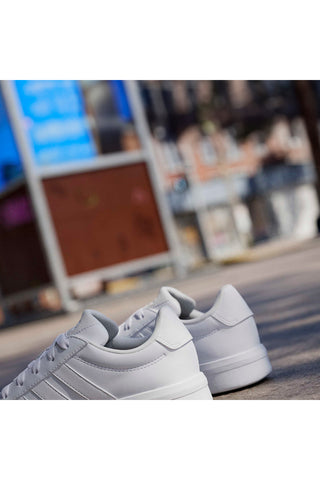 Weiße Sneakers Adidas Grand Court 3.0