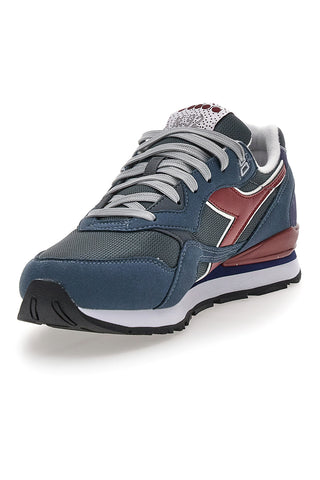 Blaue Sneaker mit burgunderroten Details und DD Comfort Diadora N.92 Technologie