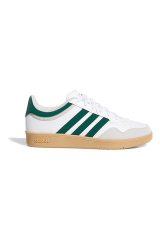 Weiße Adidas Hoops 4.0 Sneaker mit grünen Details und Gummisohle