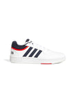 Weiße Sneakers mit blauen und roten Details Adidas Hoops 3.0