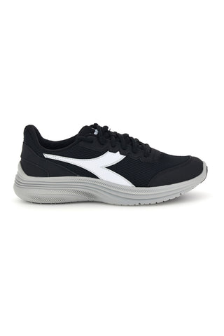 Schwarze Sneaker mit weißem Logo und grauer Sohle: Diadora Eagle 9
