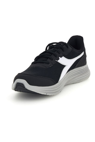 Schwarze Sneaker mit weißem Logo und grauer Sohle: Diadora Eagle 9