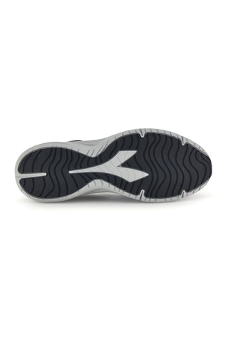Schwarze Sneaker mit weißem Logo und grauer Sohle: Diadora Eagle 9
