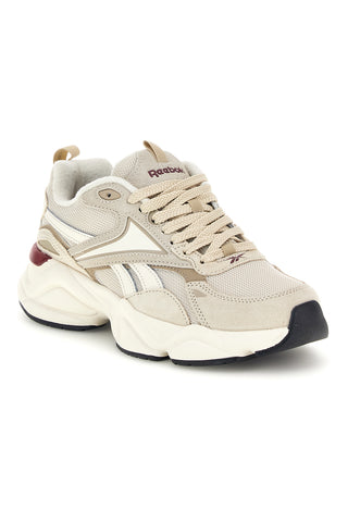 Sneakers beige con suola chunky Reebok Charge Run