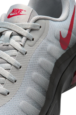 Graue Nike Air Max Invigor Sneaker