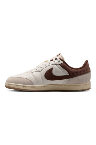 Sneakers bianche e marroni  Nike Air Jordan Skyline Low LE
