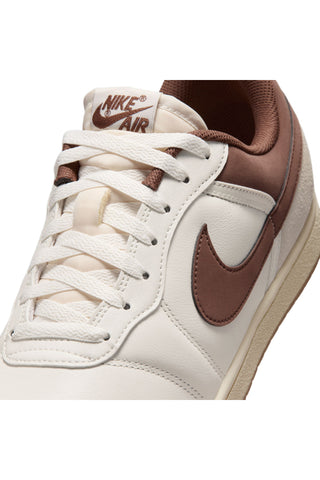 Sneakers bianche e marroni  Nike Air Jordan Skyline Low LE