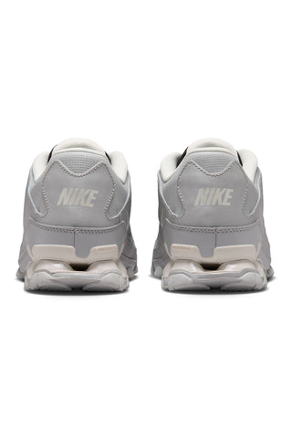 Sneakers grigie Nike Reax 8 TR