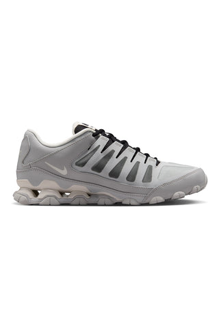 Sneakers grigie Nike Reax 8 TR