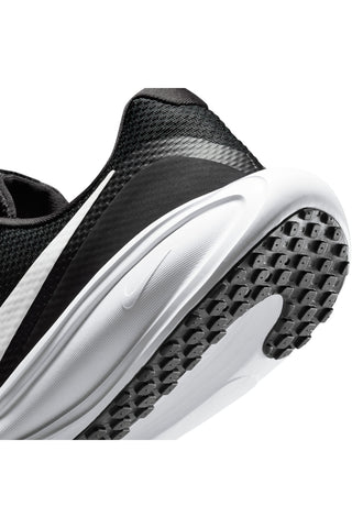 Sneakers nere Nike Revolution 8