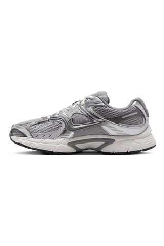 Sneakers grigie Nike V5 RNR