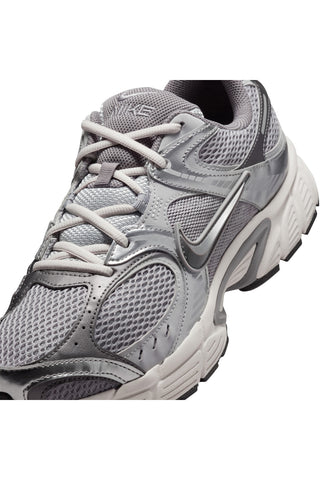 Sneakers grigie Nike V5 RNR
