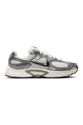 Sneakers nere Nike V5 RNR