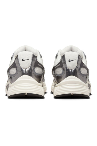 Sneakers nere Nike V5 RNR