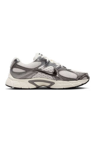 Sneakers nere Nike V5 RNR