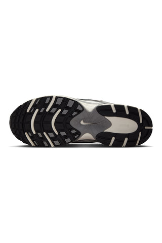 Sneakers nere Nike V5 RNR