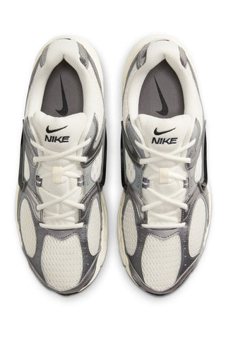 Sneakers nere Nike V5 RNR