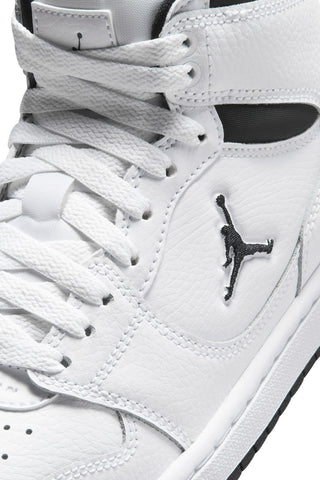 Sneakers bianche a collo medio Nike Jordan Court Connect Mid