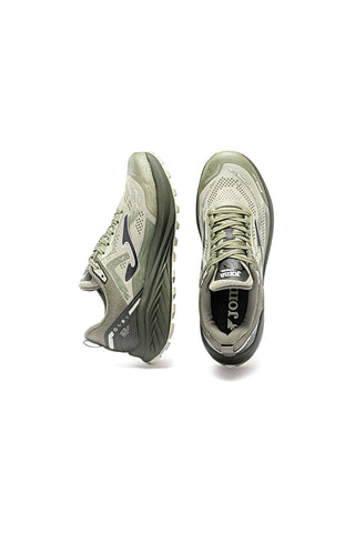 Grüne Trailrunning-Schuhe mit Stollenprofil von Joma Tktrew2625