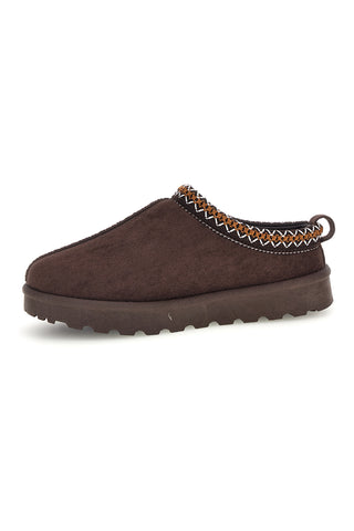 Braune Stiefeletten mit Fellfutter und kontrastierender Stickerei „Mon dieu“ PK1617E