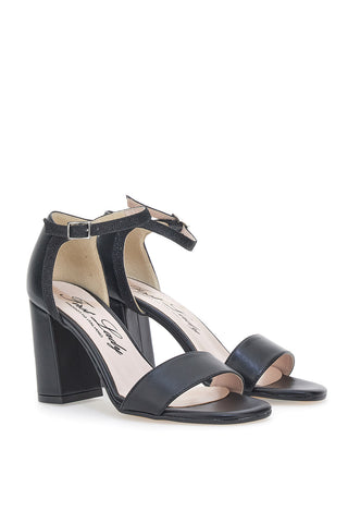 Schwarze First Lady 1910-Sandalen mit Absatz